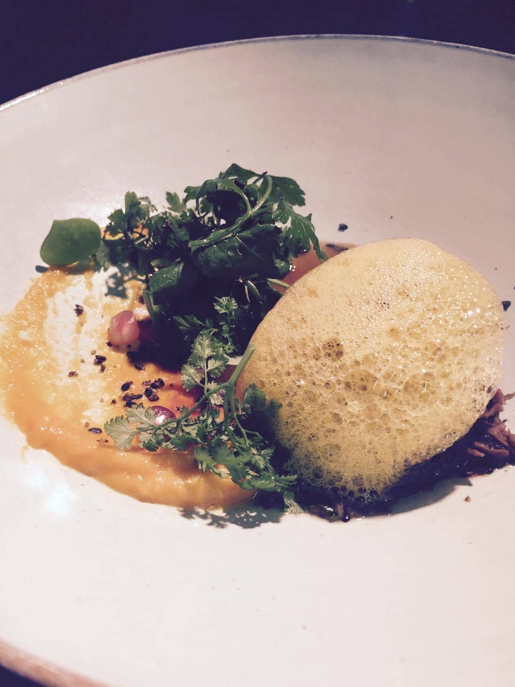 Cozy & Lively Bistro Atmosphere