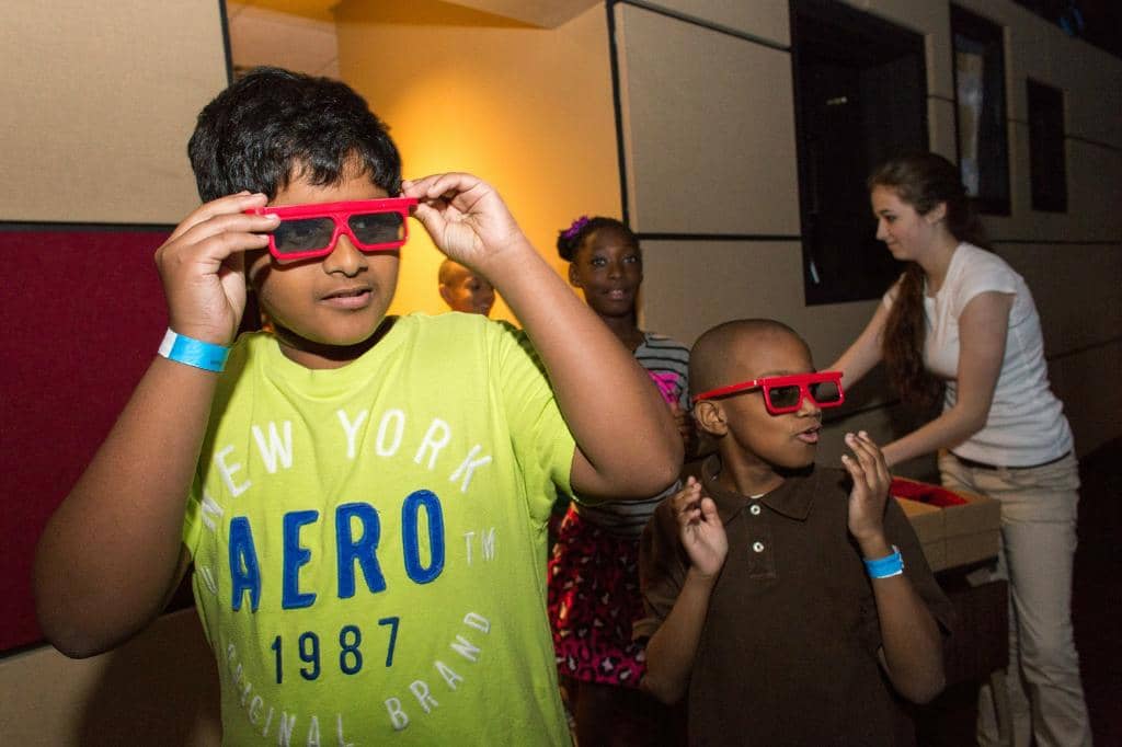 Heroes & Villains: The Art of Disney Costume