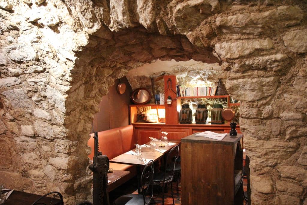 Seasonal, Locally Sourced Menu