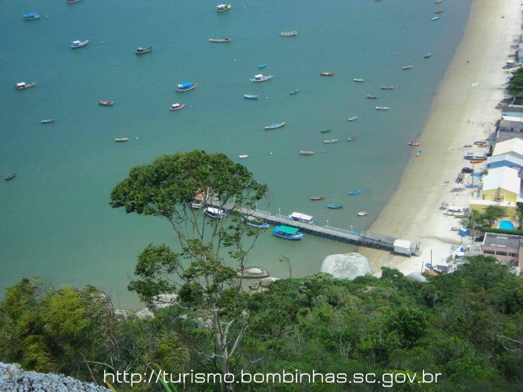 The Morro do Macaco Trail