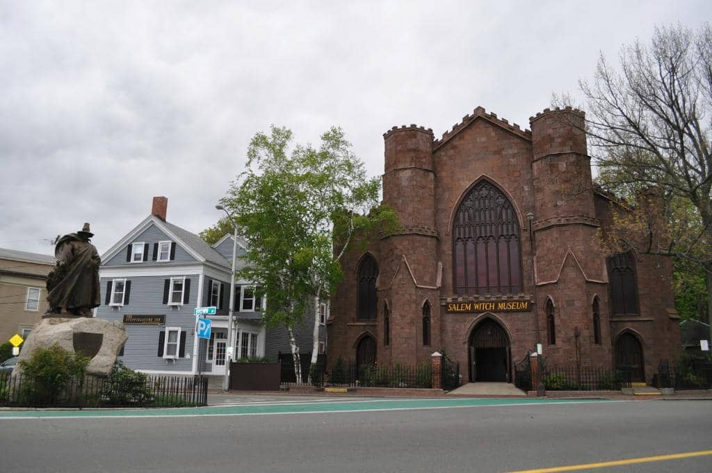 Replica Dungeon Tour