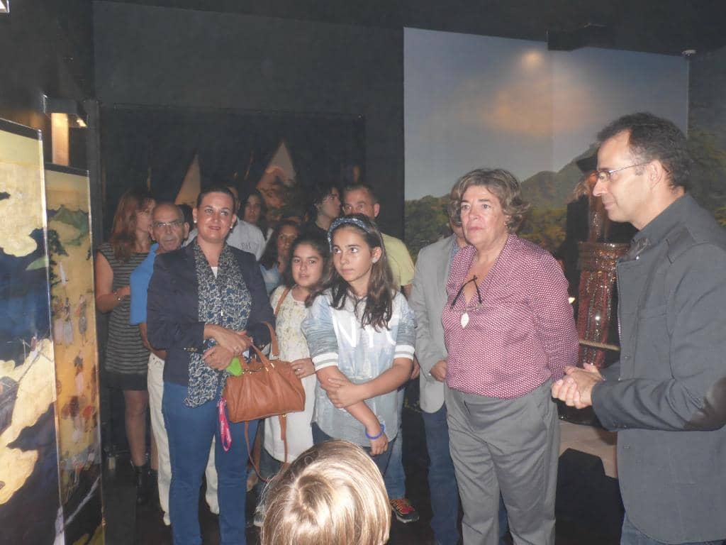 Explorer Wax Figures