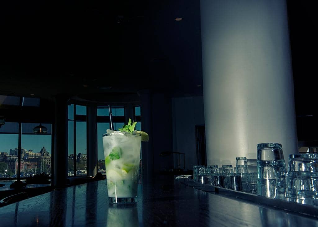 Waterfront Views & Ambiance