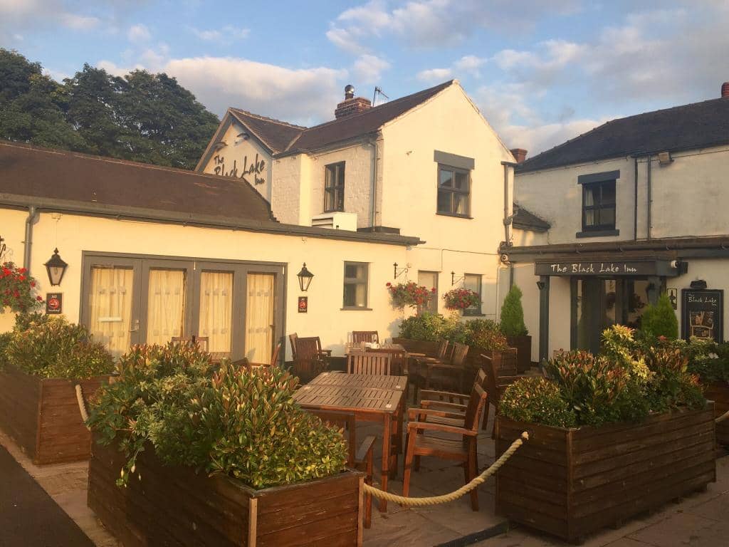 Cozy Atmosphere & Beer Garden