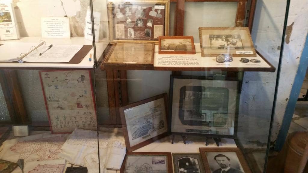 Artifact Displays