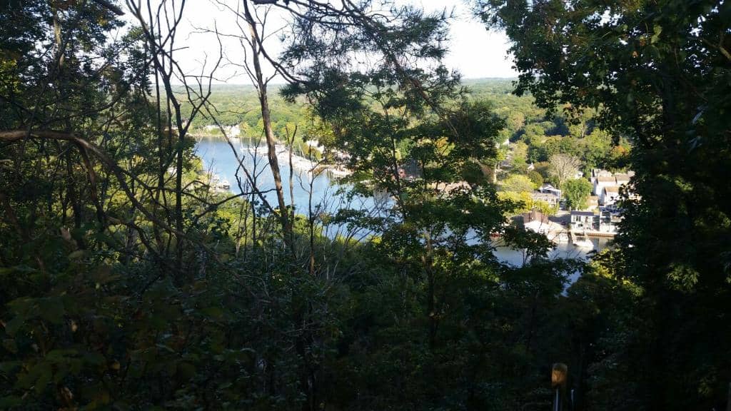 Descent to Oval Beach