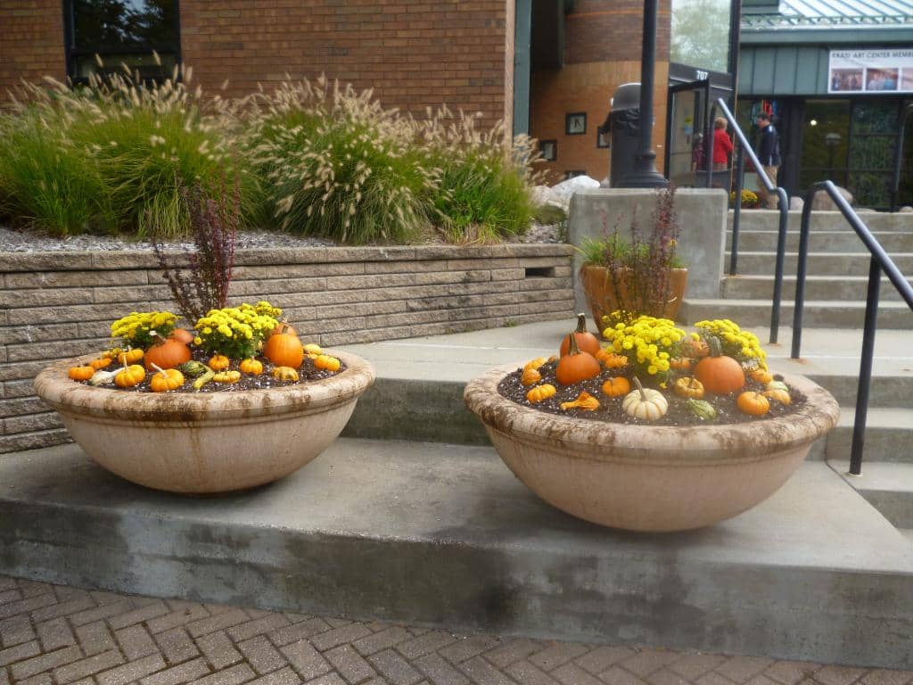 Outdoor Sculptures & Landscaping