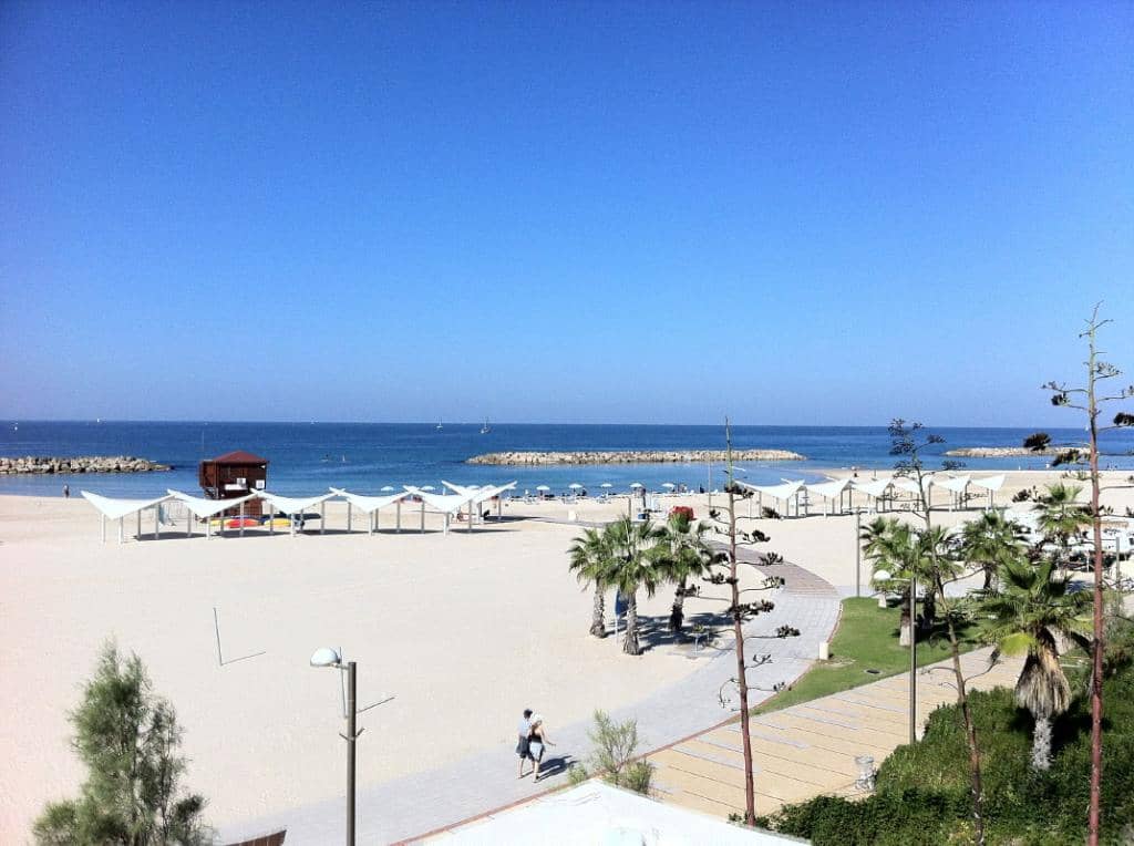 Scenic Promenade Views