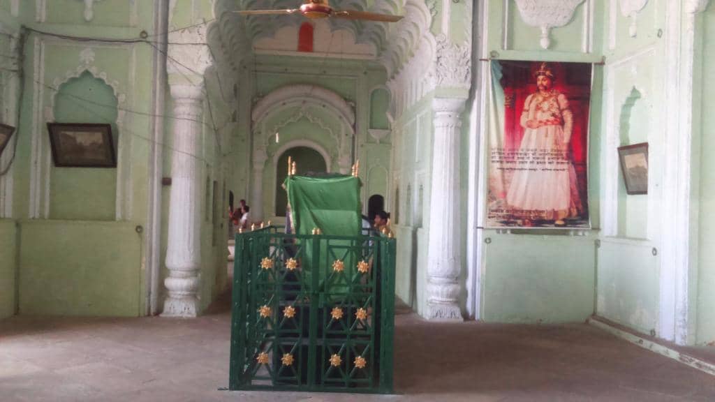 Serene Hazratganj Location