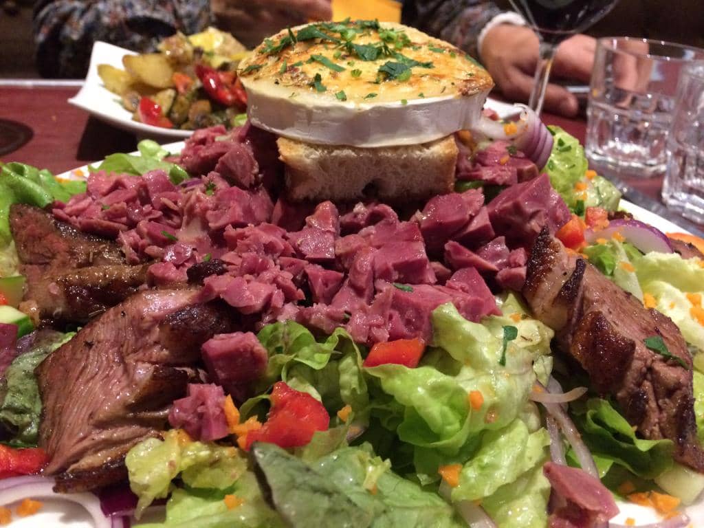 Cozy & Lively Atmosphere