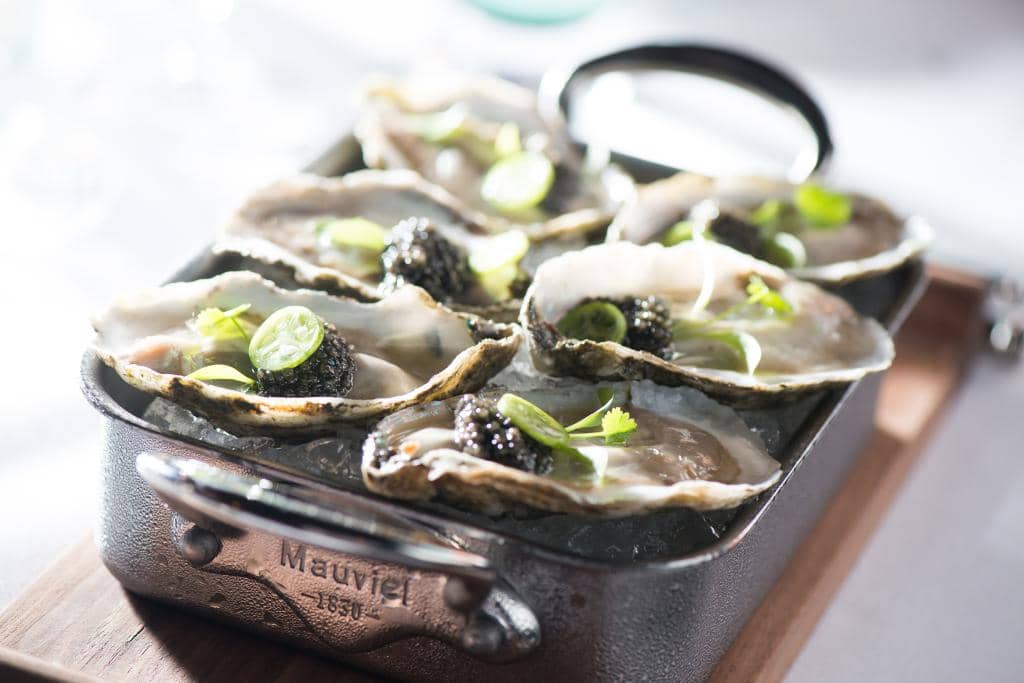 Romantic Ambiance and Live Music