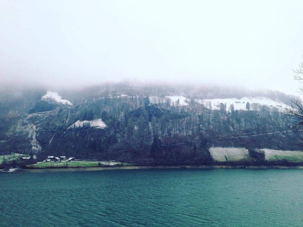 Picturesque Lakeside Houses