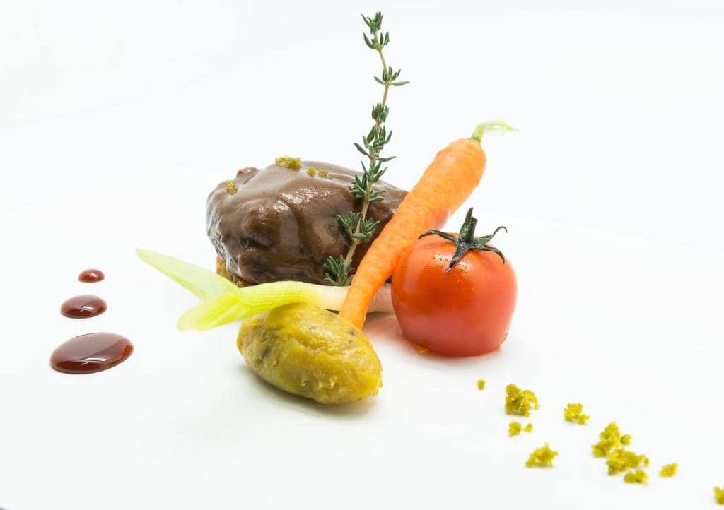 Rabo de toro ahumado con queso Manchego