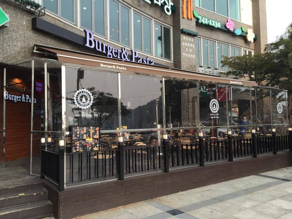 Burger & Pasta