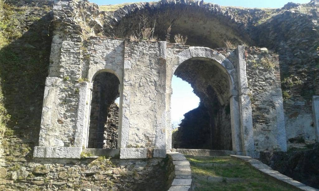 Historical Context Displays