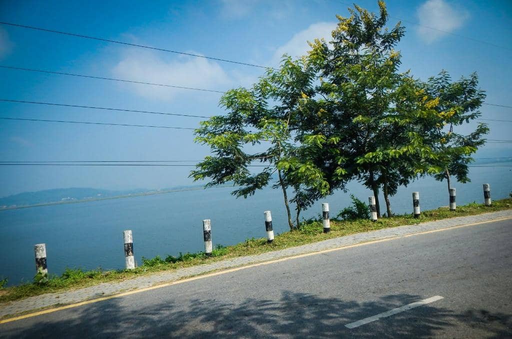 Serene Lake Views