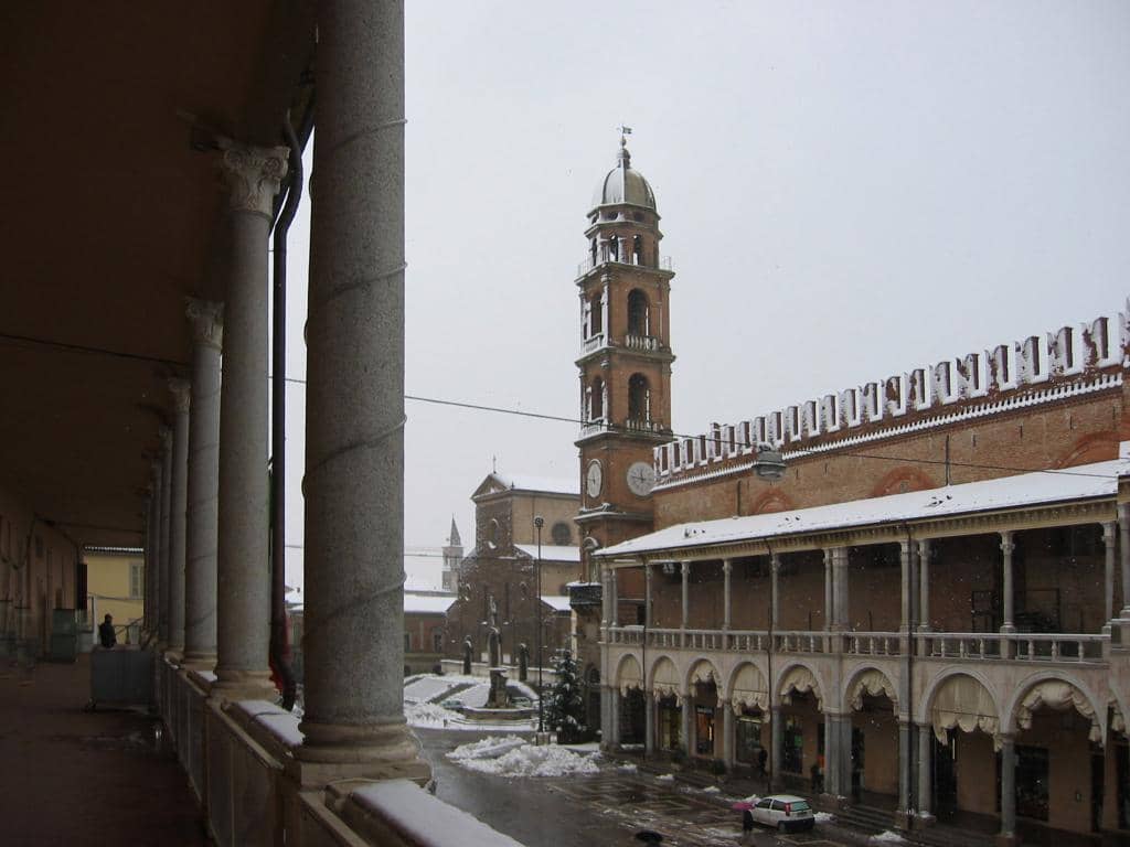 Architectural Contrast