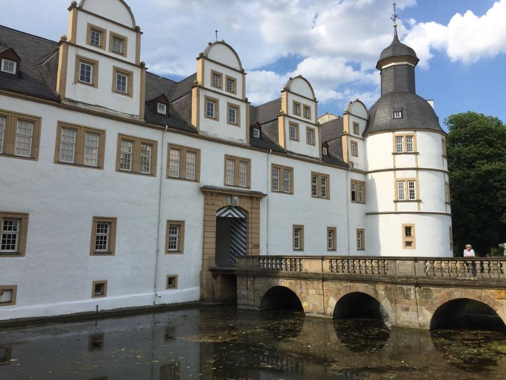 Castle Exterior & Courtyard