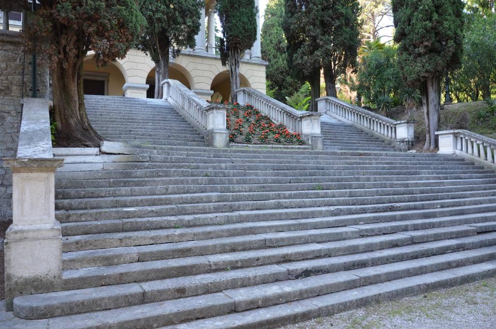 Lush Gardens and Parks