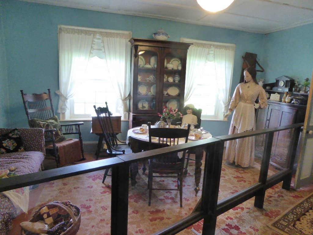 Vintage Photos & Artifacts