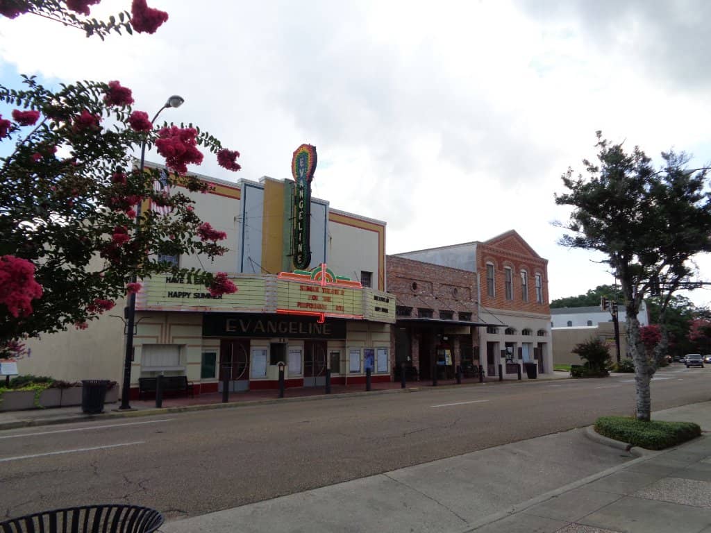 Joe's on the Bayou Dining