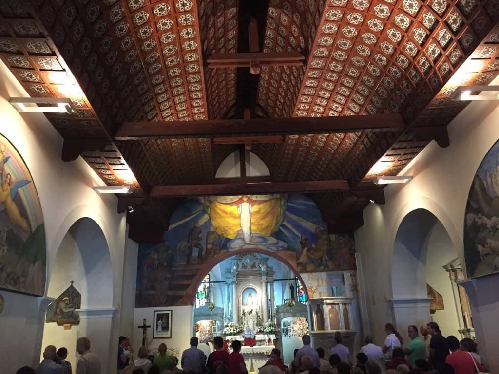 Panoramic Mountain Views