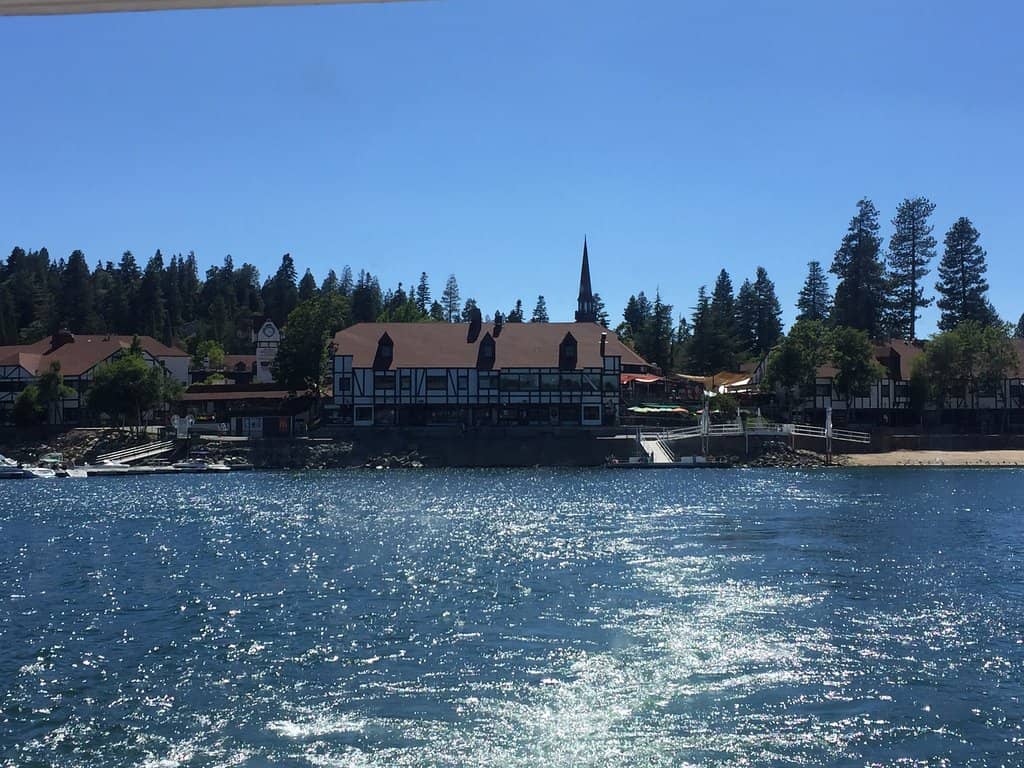 Panoramic Mountain Views