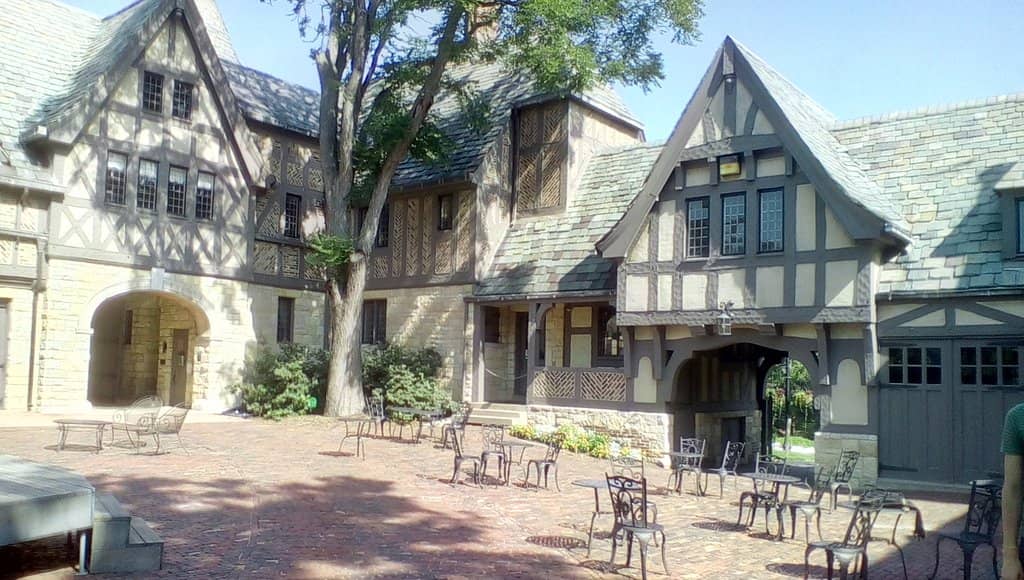 Ewing Manor Exterior