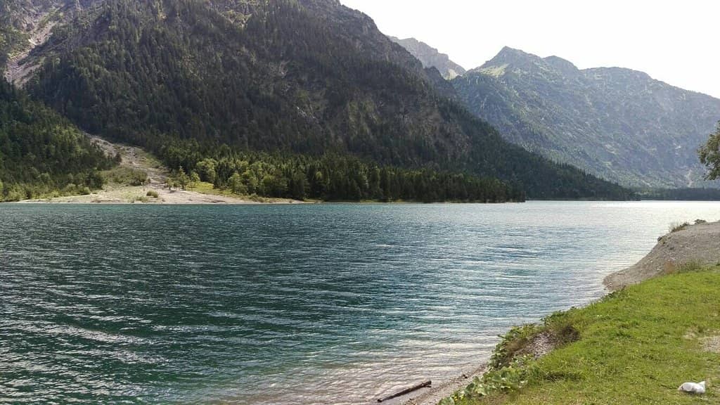 Scenic Lakeside Drive