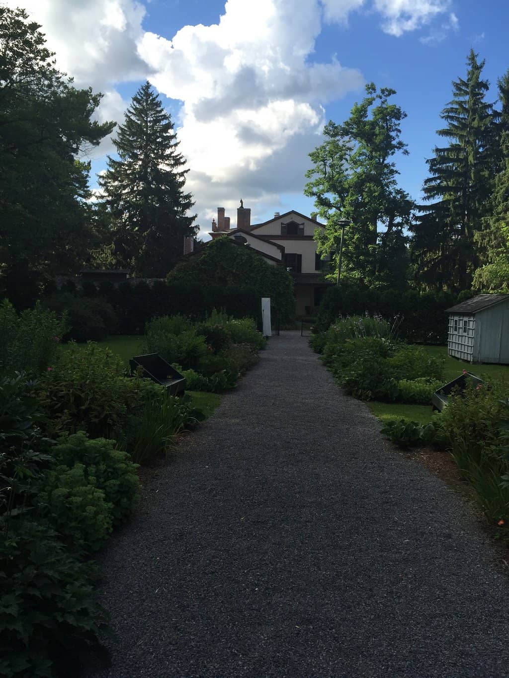 Expansive Formal Gardens