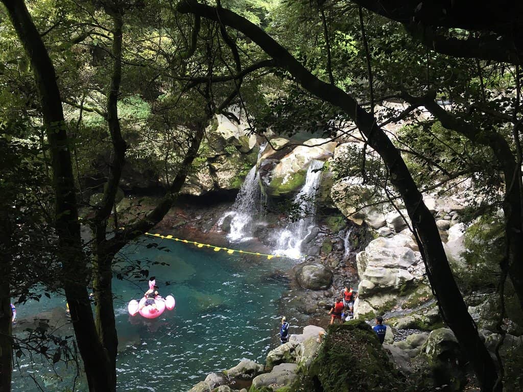 Donnaeko Waterfall