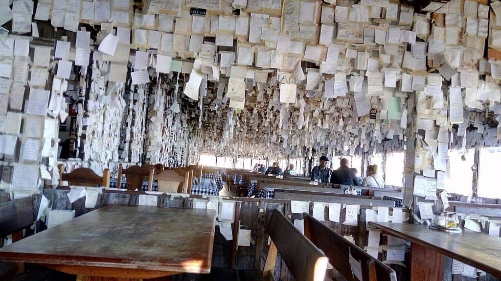Fresh Seafood with Beachfront Views