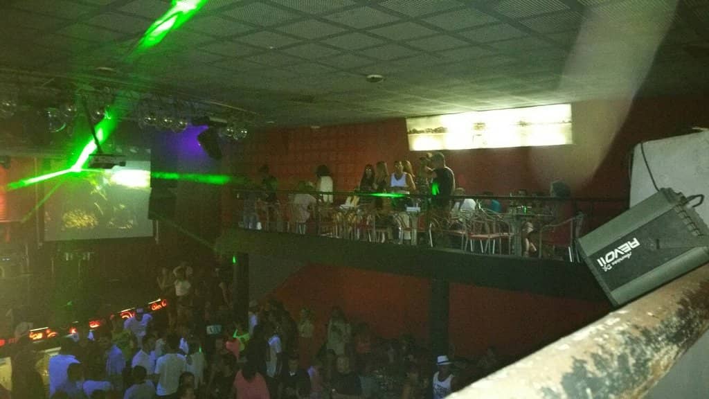 Live Cuban Music & Dancing