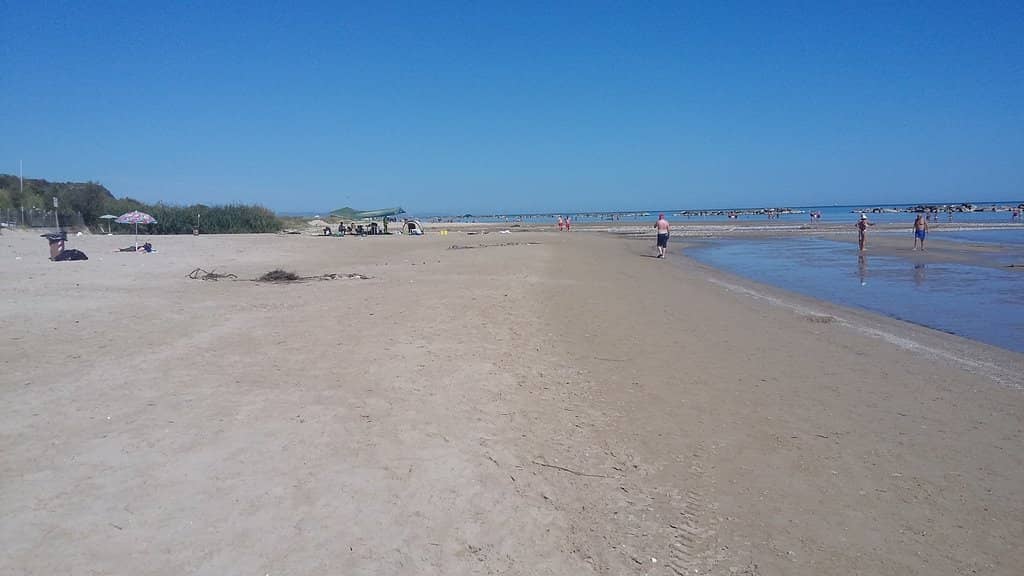 Shallow, Clean Waters