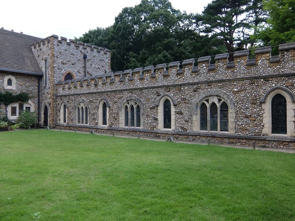 English-Style Property