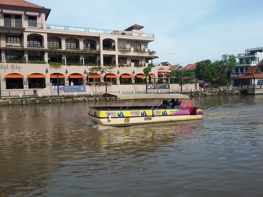 Riverside Stroll & Street Art