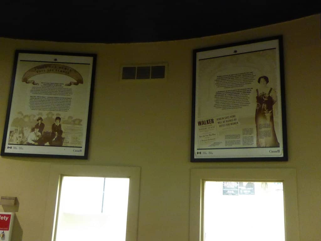 Balcony Alcoves & Bars