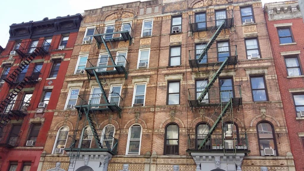 Iconic Piercing & Tattoo Scene