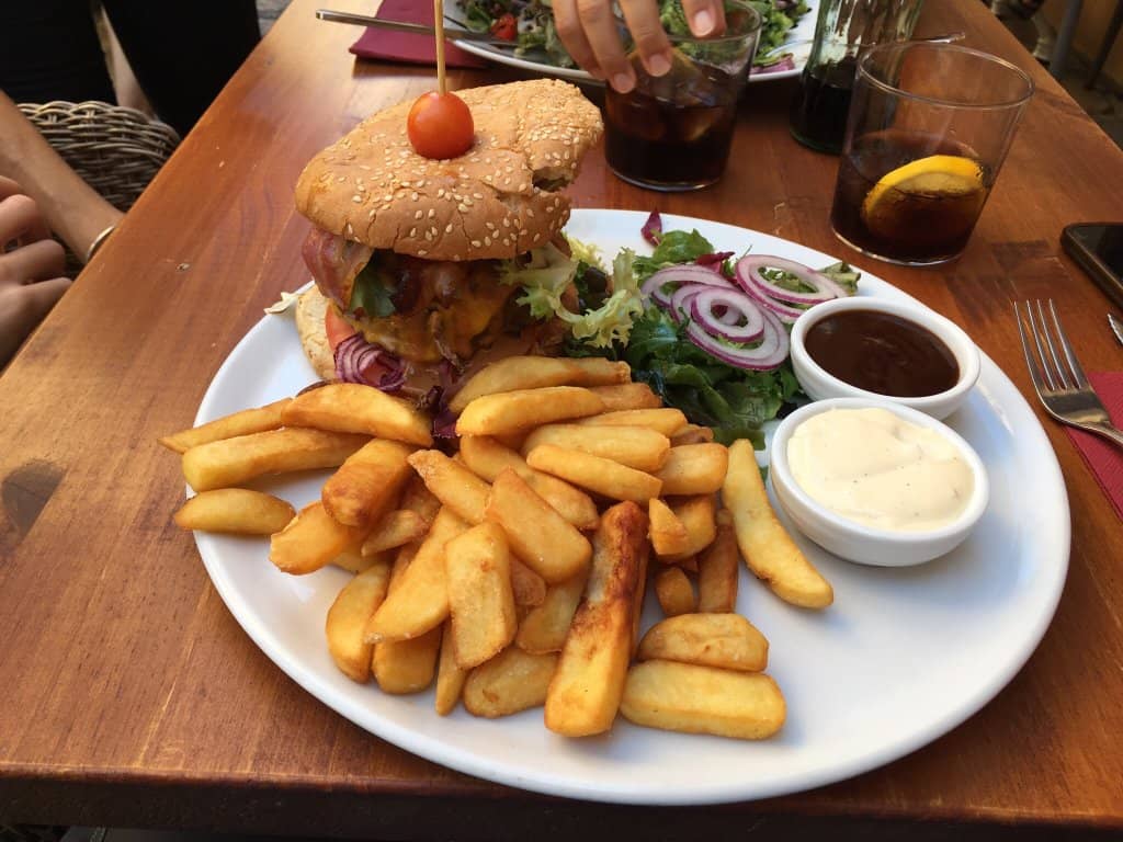 Tapas & Patatas Bravas