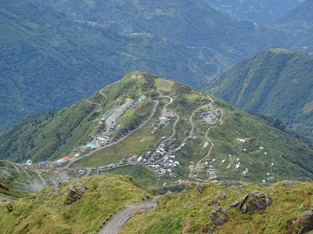 The Zuluk Loops