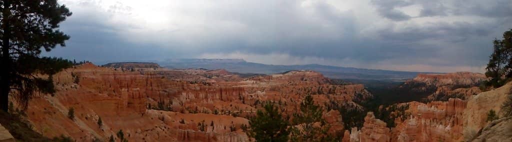 Panoramic Mountain Views