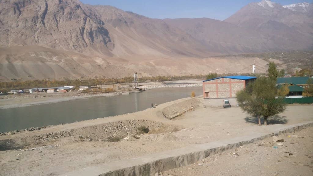 Rihkhawdar Market (Myanmar Side)