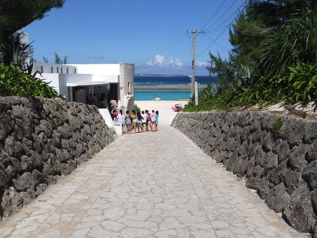 Croissant Island Shape