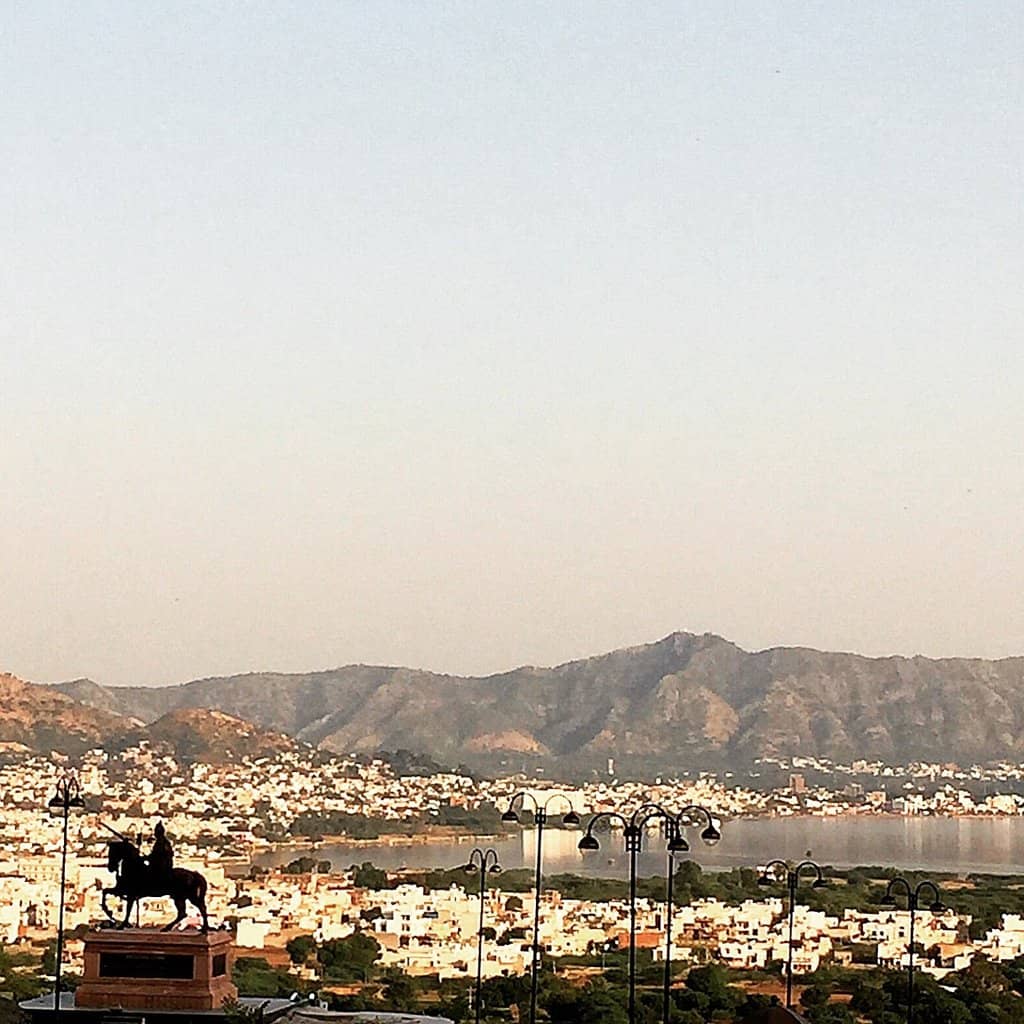 Panoramic Valley Views