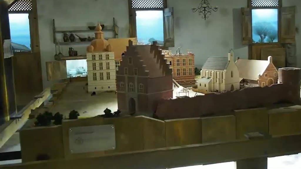 Crystal Ceiling Hall