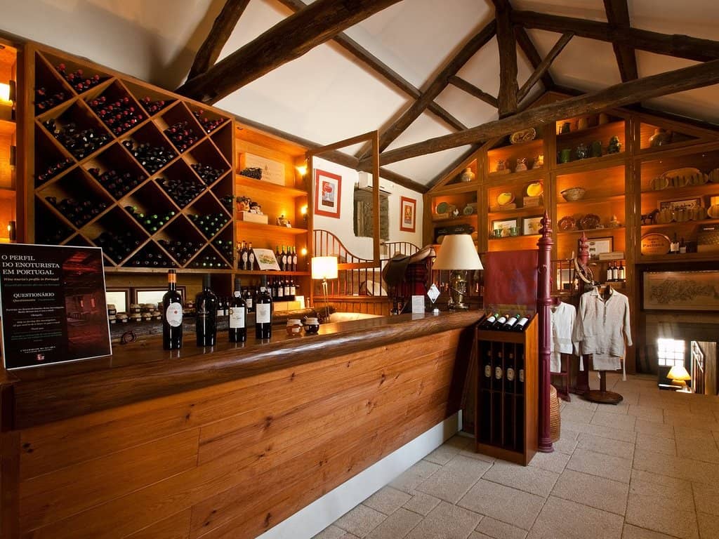 Wine Tasting & Vineyard Tours