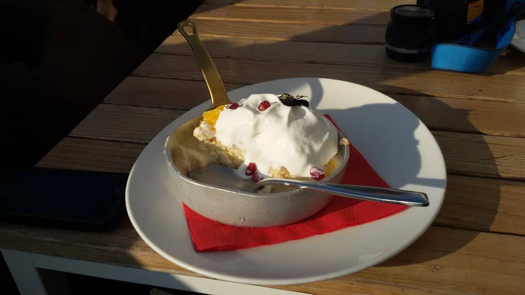 Modern Riverfront Ambiance