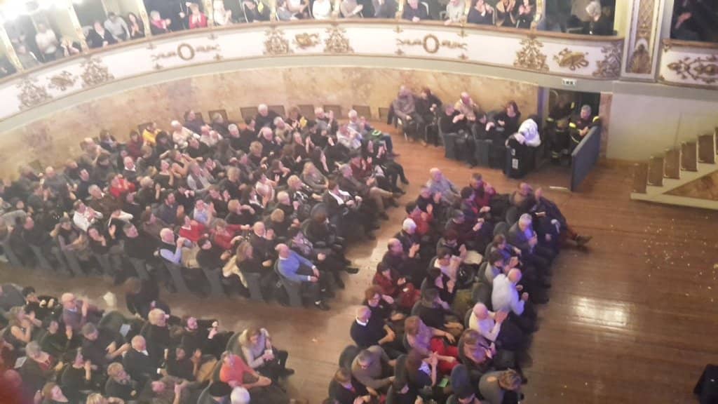 Intimate Seating
