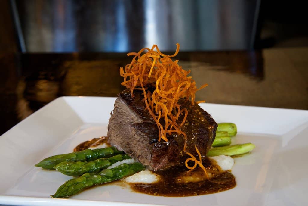 Craft Cocktails & Lounge Ambiance