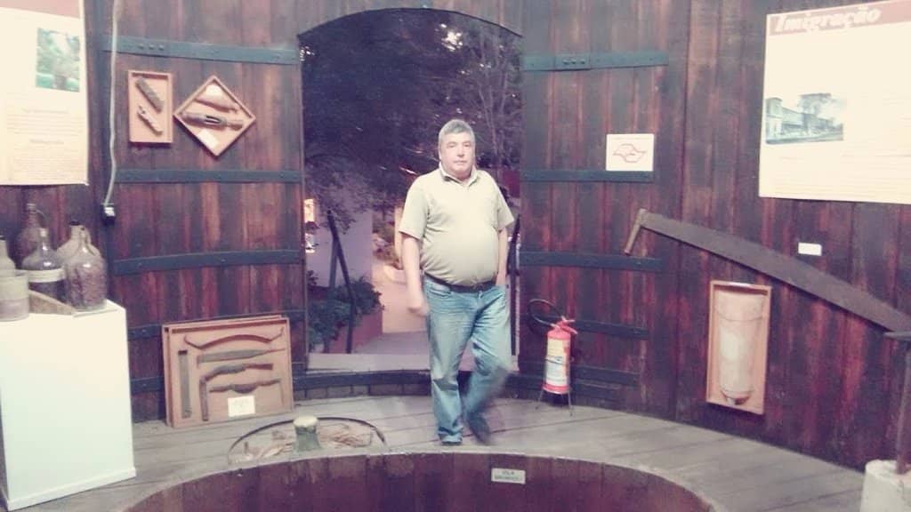 Adega (Wine Cellar & Shop)